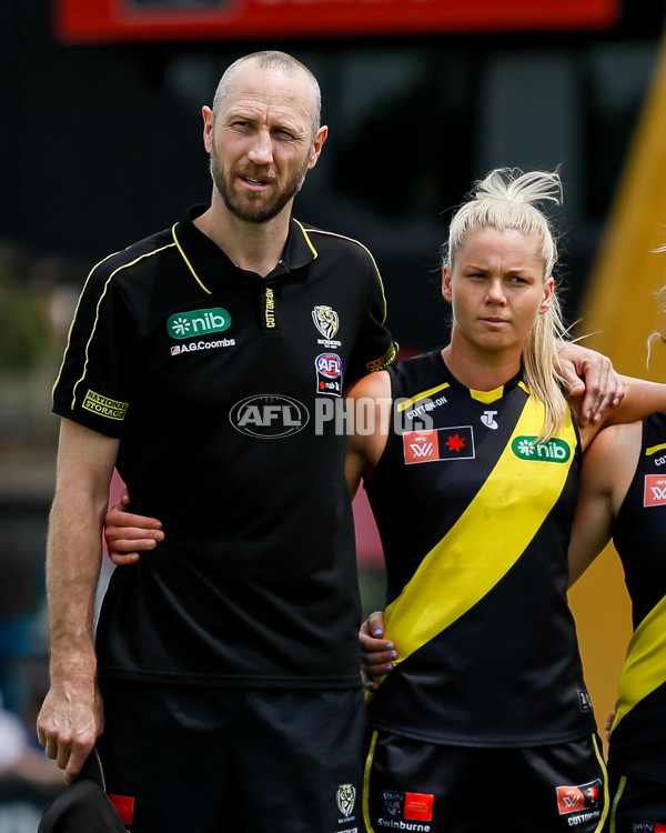 AFLW 2022 S7 First Semi Final - Richmond v North Melbourne - A-556643