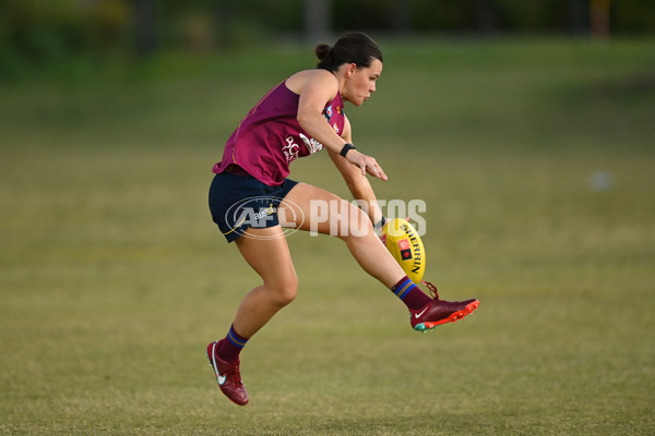 AFLW 2022 S7 Training - Brisbane Lions 151122 - A-557073