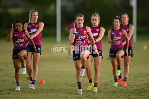 AFLW 2022 S7 Training - Brisbane Lions 151122 - A-559961