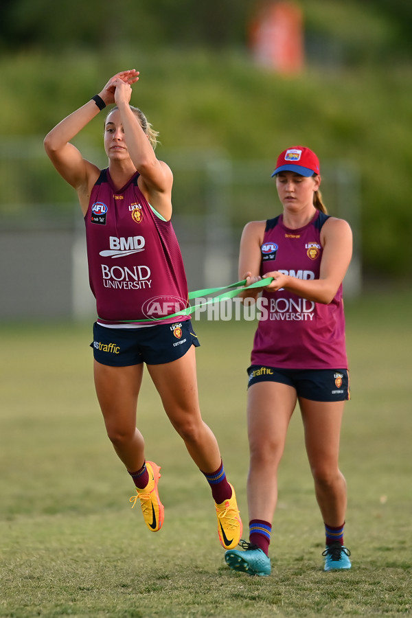 AFLW 2022 S7 Training - Brisbane Lions 151122 - A-560056