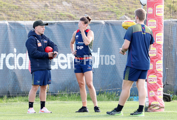 AFLW 2022 S7 Training - Adelaide Crows 161122 - A-567159
