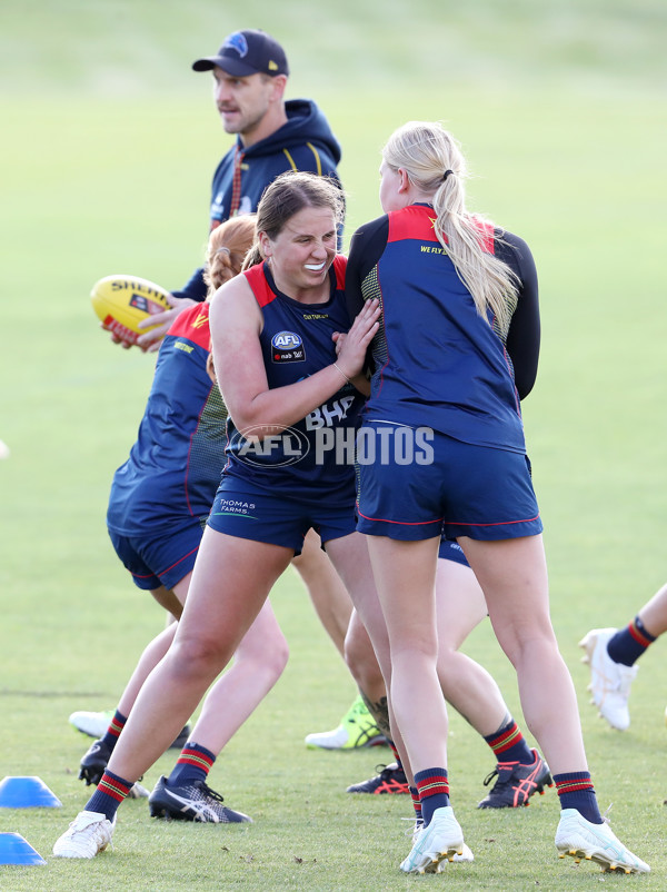 AFLW 2022 S7 Training - Adelaide Crows 161122 - A-567166