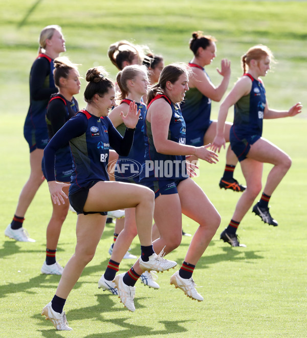 AFLW 2022 S7 Training - Adelaide Crows 161122 - A-569761