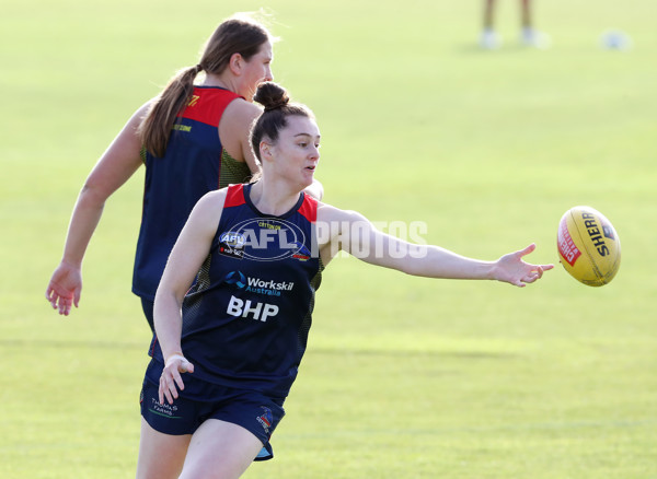 AFLW 2022 S7 Training - Adelaide Crows 161122 - A-569953