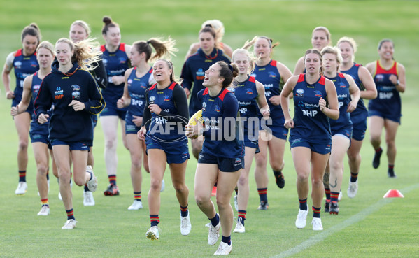 AFLW 2022 S7 Training - Adelaide Crows 161122 - A-569962