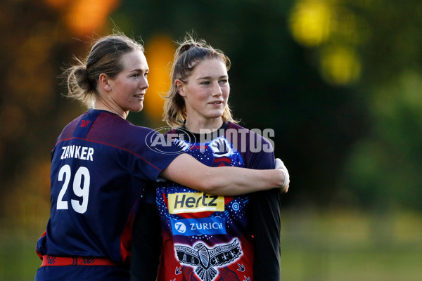 AFLW 2022 S7 Training - Melbourne 171122 - A-572944