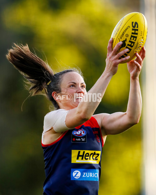 AFLW 2022 S7 Training - Melbourne 171122 - A-572957