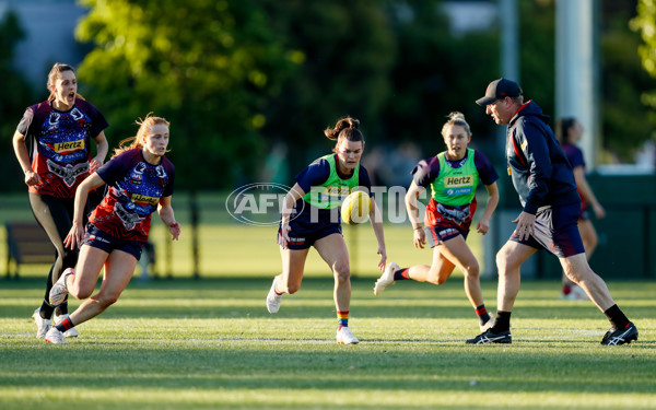 AFLW 2022 S7 Training - Melbourne 171122 - A-576407