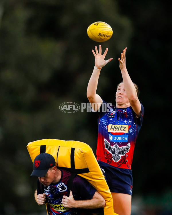 AFLW 2022 S7 Training - Melbourne 171122 - A-576451