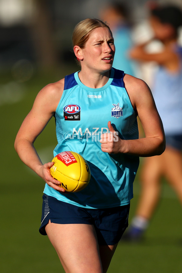AFLW 2022 S7 Training - North Melbourne 171122 - A-579300