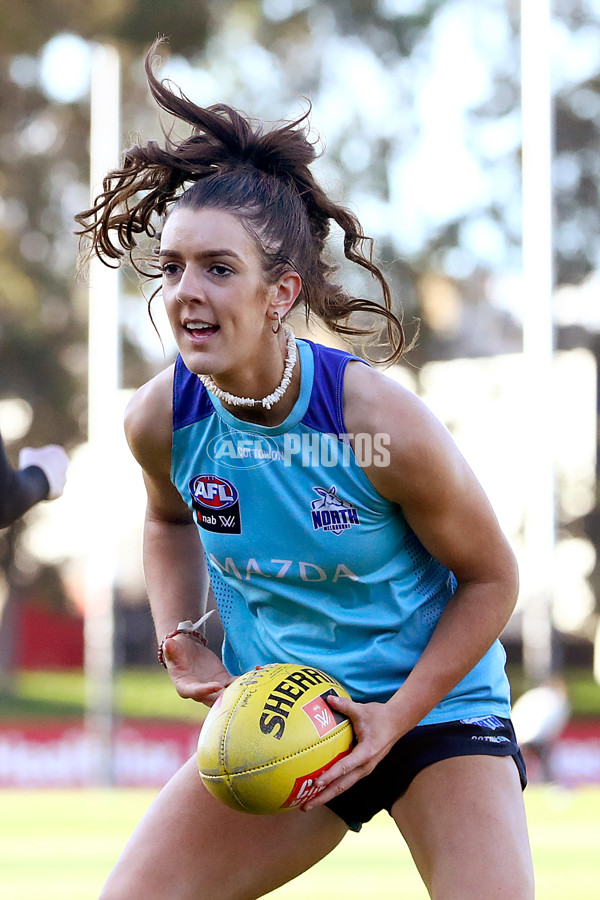 AFLW 2022 S7 Training - North Melbourne 171122 - A-579315