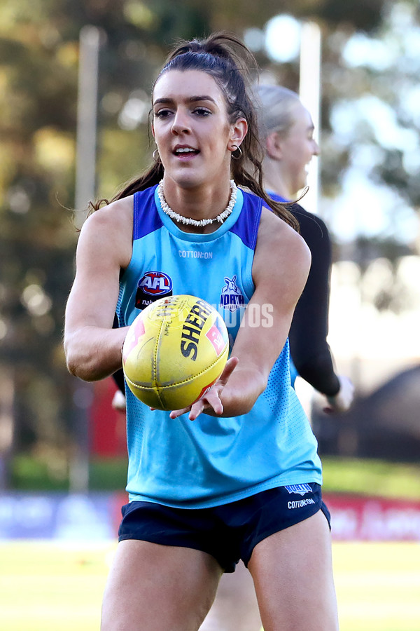 AFLW 2022 S7 Training - North Melbourne 171122 - A-579413