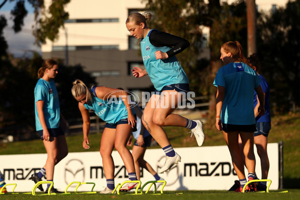 AFLW 2022 S7 Training - North Melbourne 171122 - A-584920
