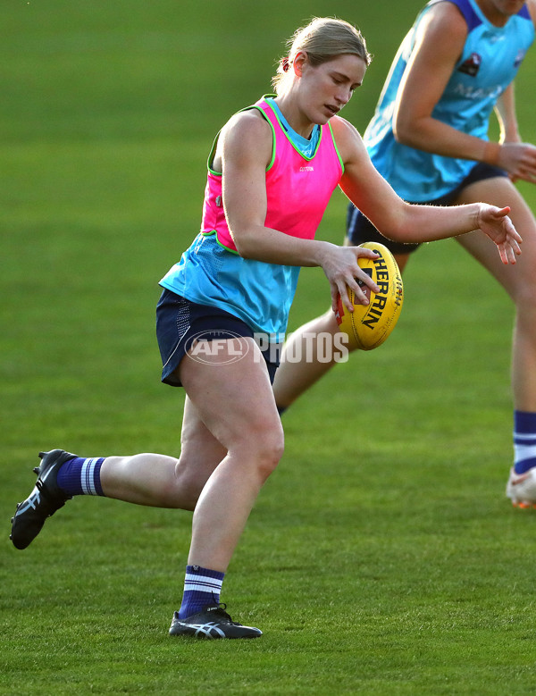 AFLW 2022 S7 Training - North Melbourne 171122 - A-584935