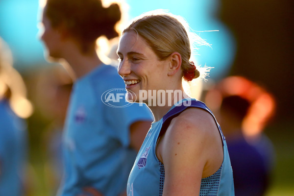 AFLW 2022 S7 Training - North Melbourne 171122 - A-585615