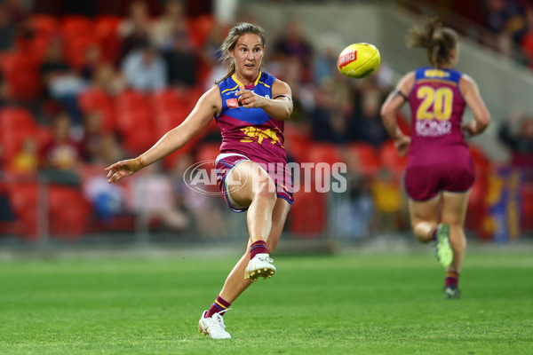 AFLW 2022 S7 First Preliminary Final - Brisbane v Adelaide - A-588880