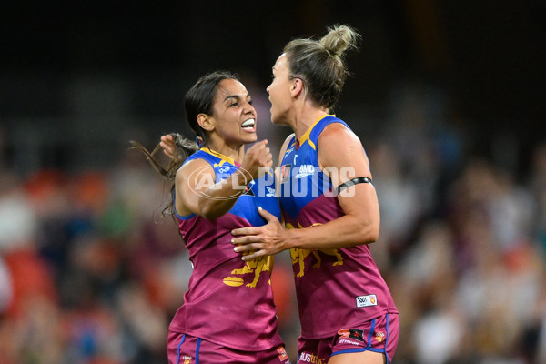 AFLW 2022 S7 First Preliminary Final - Brisbane v Adelaide - A-590692