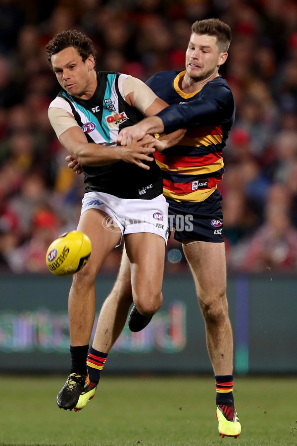 AFL 2018 Round 20 - Adelaide v Port Adelaide - 617597
