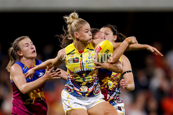 AFLW 2022 S7 First Preliminary Final - Brisbane v Adelaide - A-591477