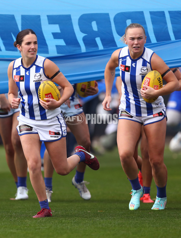 AFLW 2022 S7 Second Preliminary Final - Melbourne v North Melbourne - A-605652
