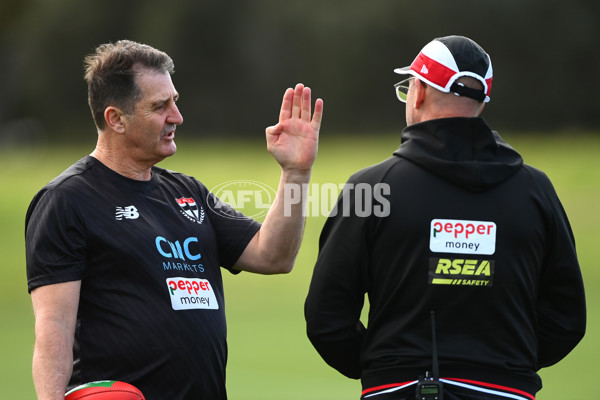 AFL 2022 Training - St Kilda 211122 - A-624596