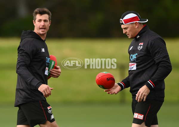 AFL 2022 Training - St Kilda 211122 - A-627942