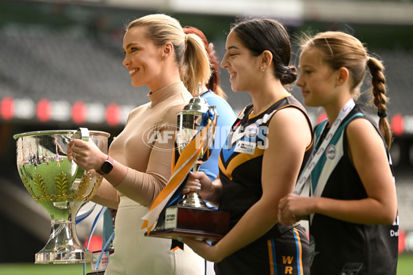 AFLW 2022 S7 Media - Melbourne Demons Media Opportunity 211122 - A-630723