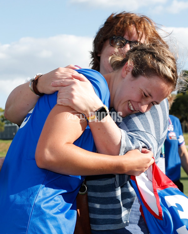 AFLW 2022 Round 10 - Western Bulldogs v Fremantle - A-653638