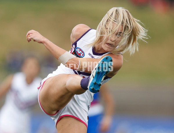 AFLW 2022 Round 10 - Western Bulldogs v Fremantle - A-654739