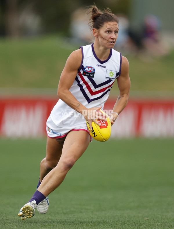 AFLW 2022 Round 10 - Western Bulldogs v Fremantle - A-657323