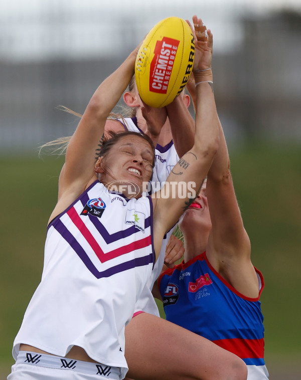 AFLW 2022 Round 10 - Western Bulldogs v Fremantle - A-657332