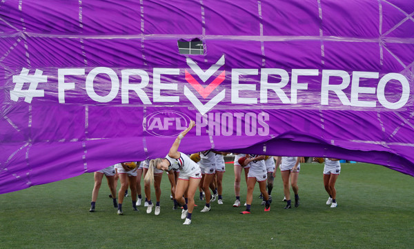 AFLW 2022 Round 10 - Western Bulldogs v Fremantle - A-657368