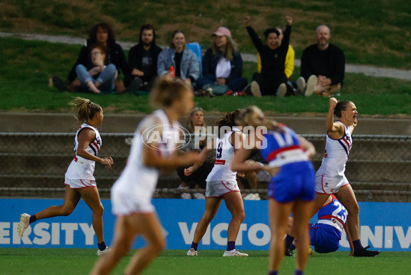 AFLW 2022 Round 10 - Western Bulldogs v Fremantle - A-657374