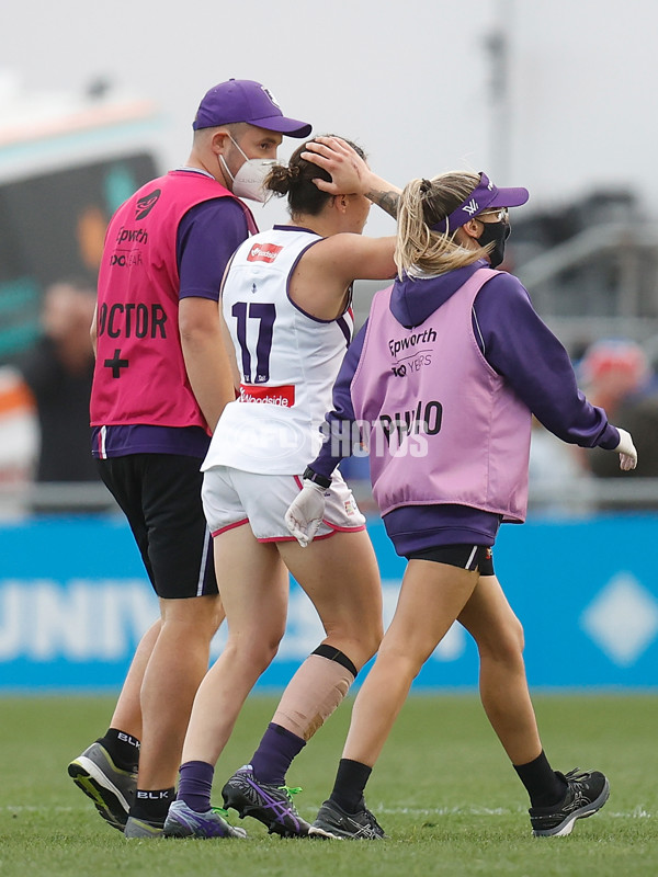 AFLW 2022 Round 10 - Western Bulldogs v Fremantle - A-657375