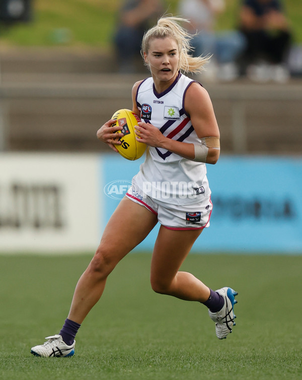 AFLW 2022 Round 10 - Western Bulldogs v Fremantle - A-657379