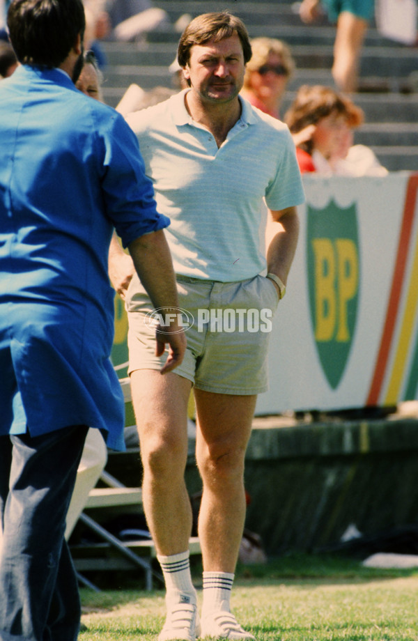 VFL 1980's - Essendon Bombers - 29777
