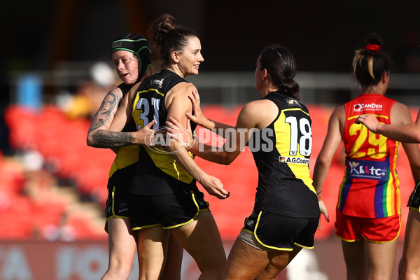 AFLW 2022 Round 04 - Gold Coast v Richmond - A-677297