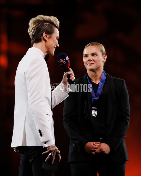 AFLW 2022 Media - The W Awards S7 - A-695007