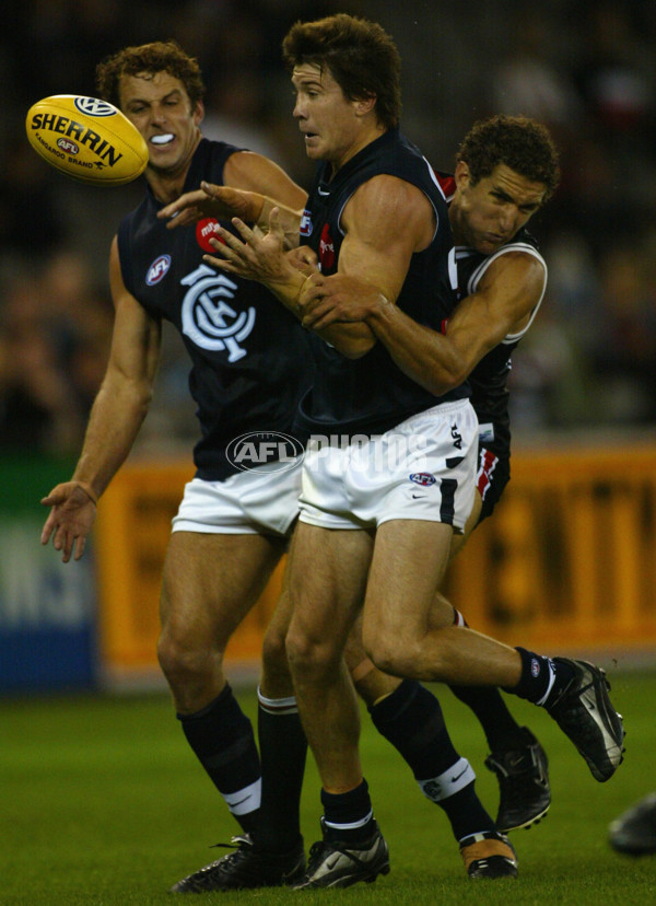 AFL 2002 Rd 1 - St Kilda v Carlton - 131380