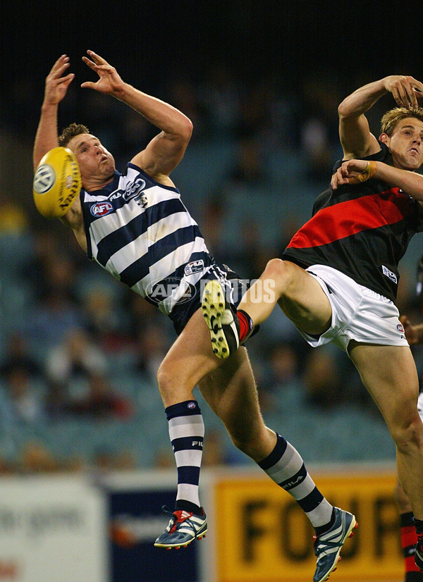 AFL 2002 Rd 1 - Essendon v Geelong - 132772