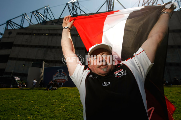 AFL 2010 Toyota Grand Final Replay Fans - Collingwood v St Kilda - 219332