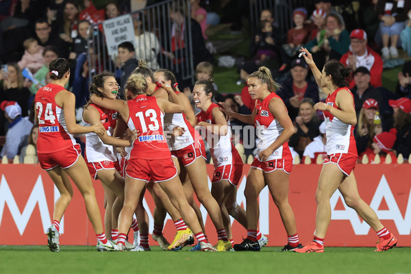 AFLW 2022 S7 Round 01 - Sydney v St Kilda - A-723516