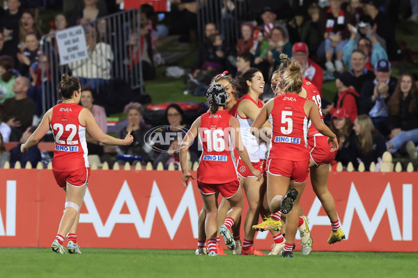 AFLW 2022 S7 Round 01 - Sydney v St Kilda - A-723987