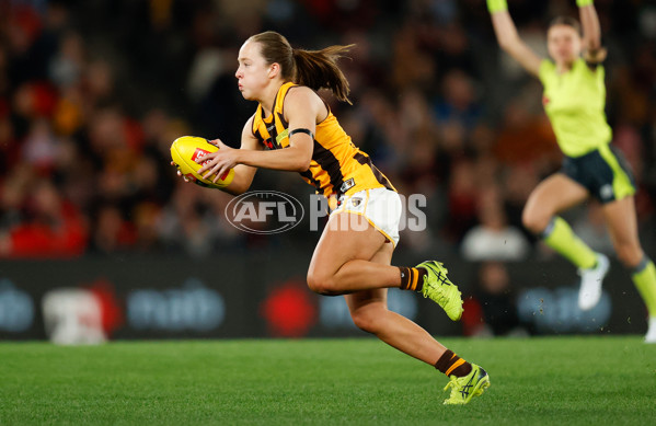AFLW 2022 S7 Round 01 - Essendon v Hawthorn - A-723994