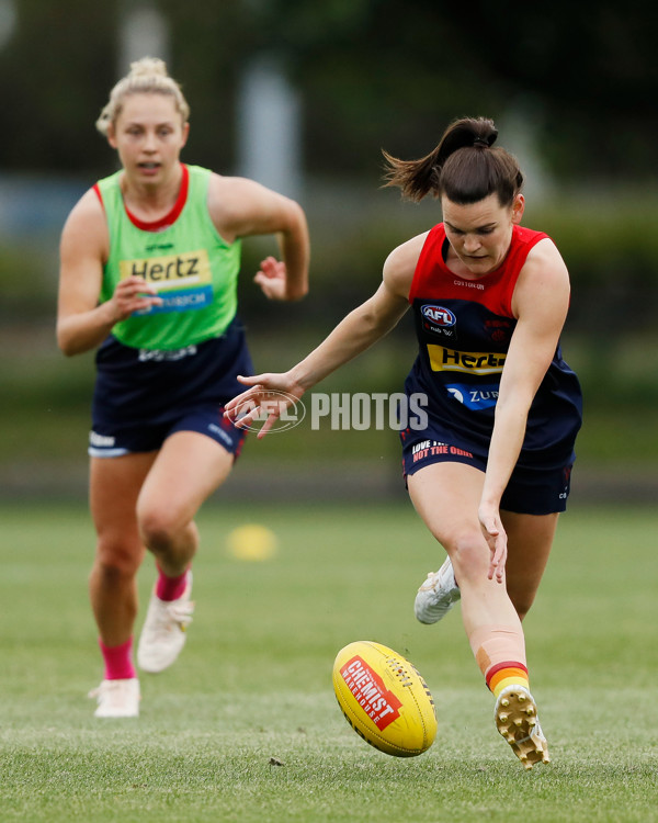 AFLW 2022 S7 Training - Melbourne 241122 - A-757293
