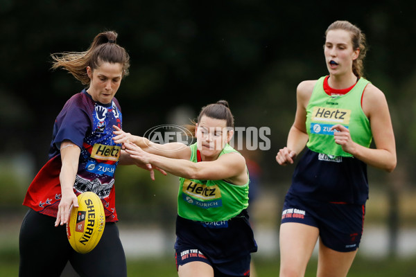 AFLW 2022 S7 Training - Melbourne 241122 - A-779319