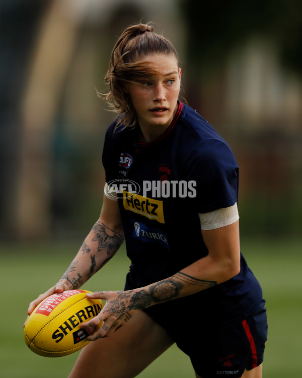 AFLW 2022 S7 Training - Melbourne 241122 - A-779340
