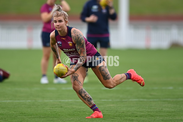 AFLW 2022 S7 Training - Brisbane Lions 241122 - A-779408