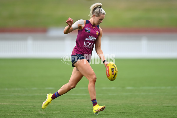 AFLW 2022 S7 Training - Brisbane Lions 241122 - A-781410