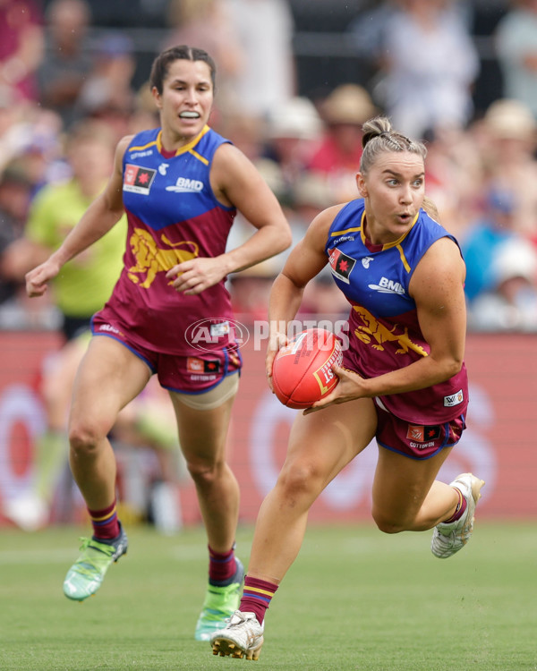 AFLW 2022 S7 Grand Final - Brisbane v Melbourne - A-789886